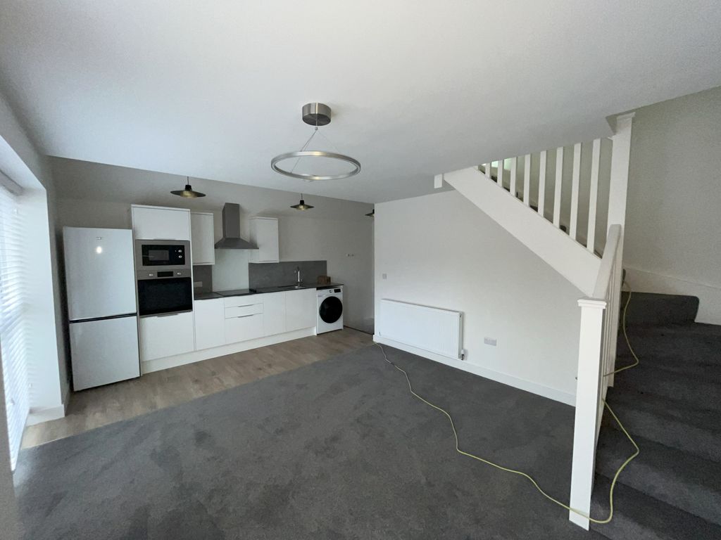 Property photo 3 of 7 Img_9559