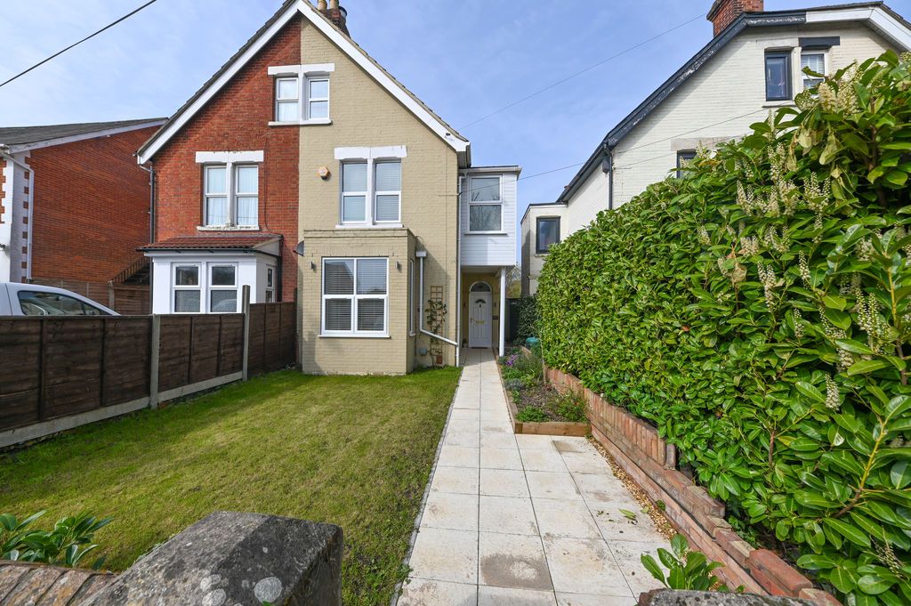 Property photo 1 of 22 Photo 5