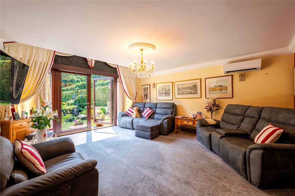 Property photo 3 of 36 Picture No. 27