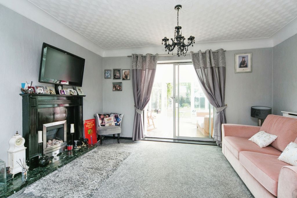 Property photo 2 of 15 Photography