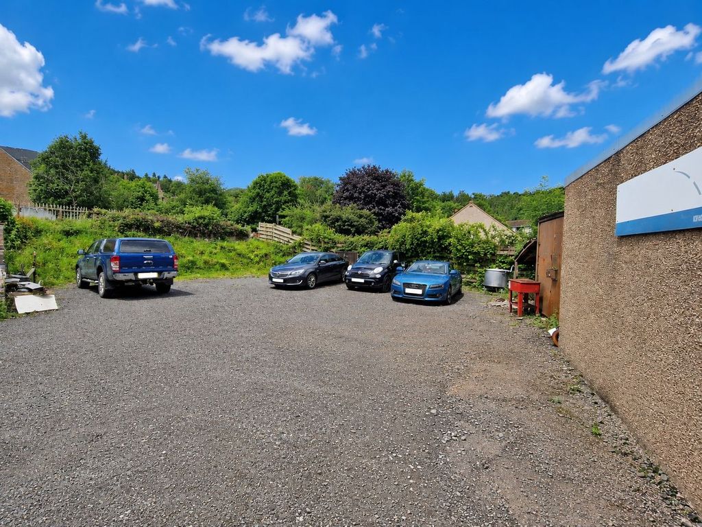 Property photo 2 of 4