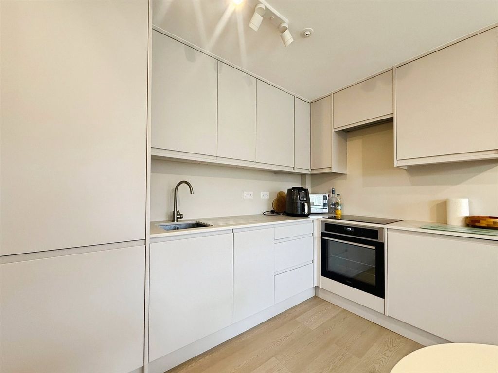 Property photo 1 of 15 Picture No. 10