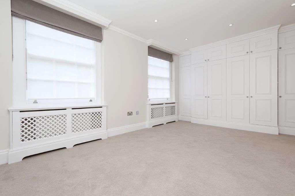 Property photo 2 of 7 2_28A Seymour Pla...