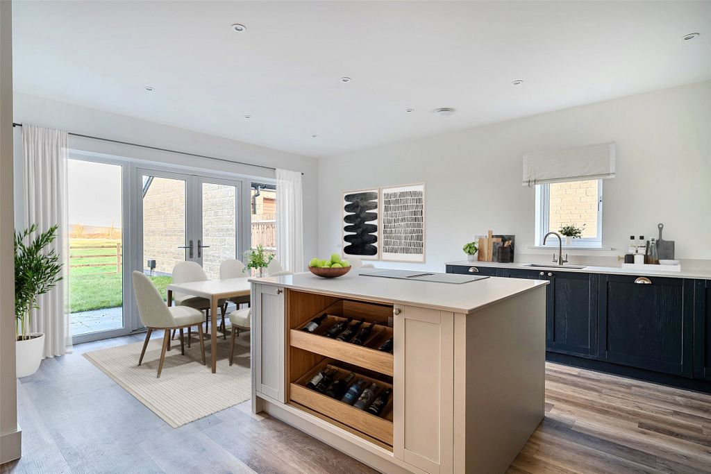 Property photo 2 of 11 Staged Image