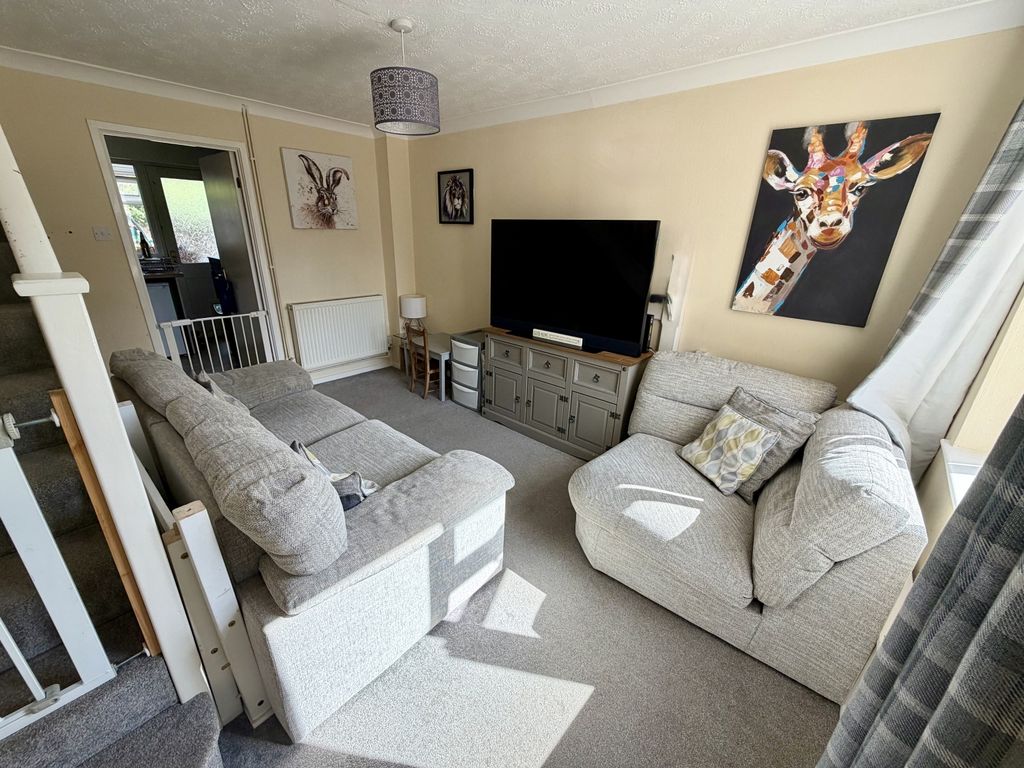 Property photo 3 of 8 Img_3686