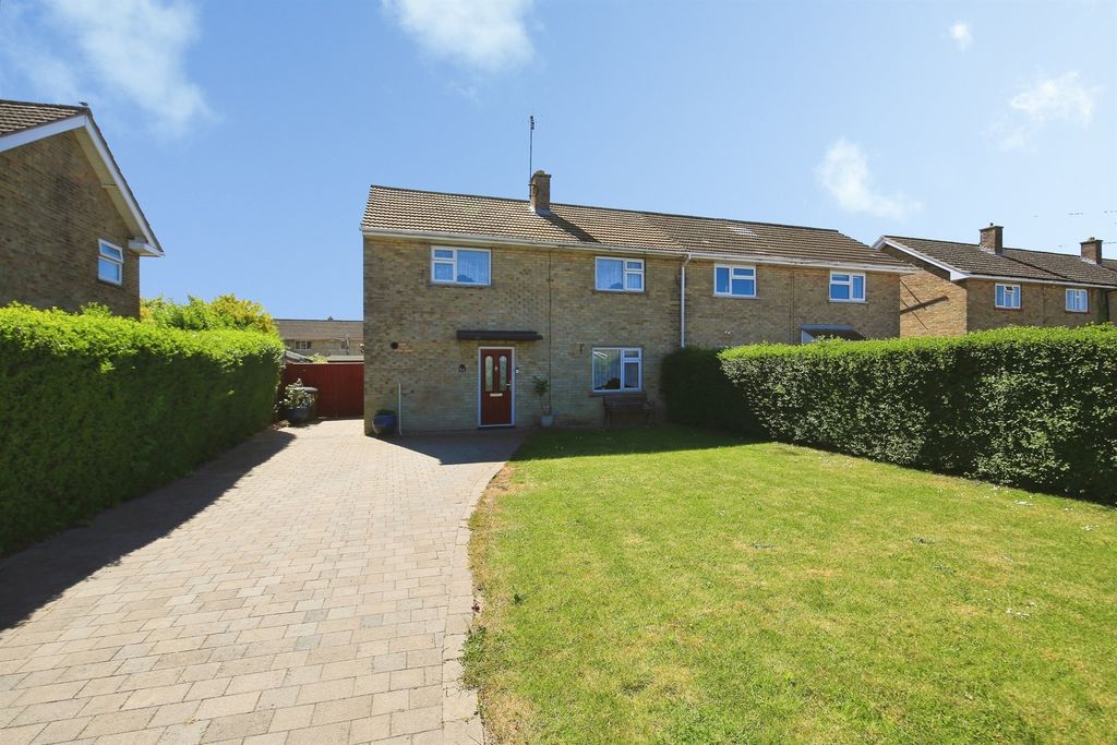 Property photo 1 of 18