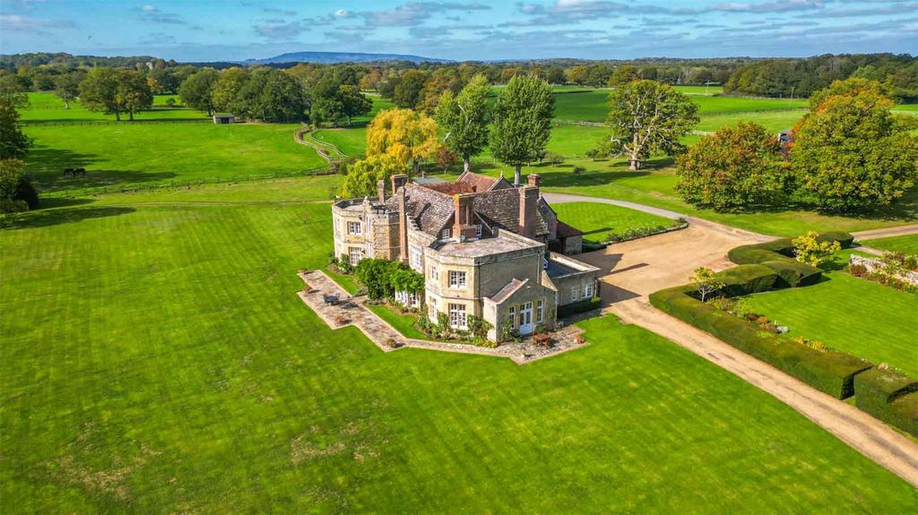 Property photo 2 of 32 Picture 2