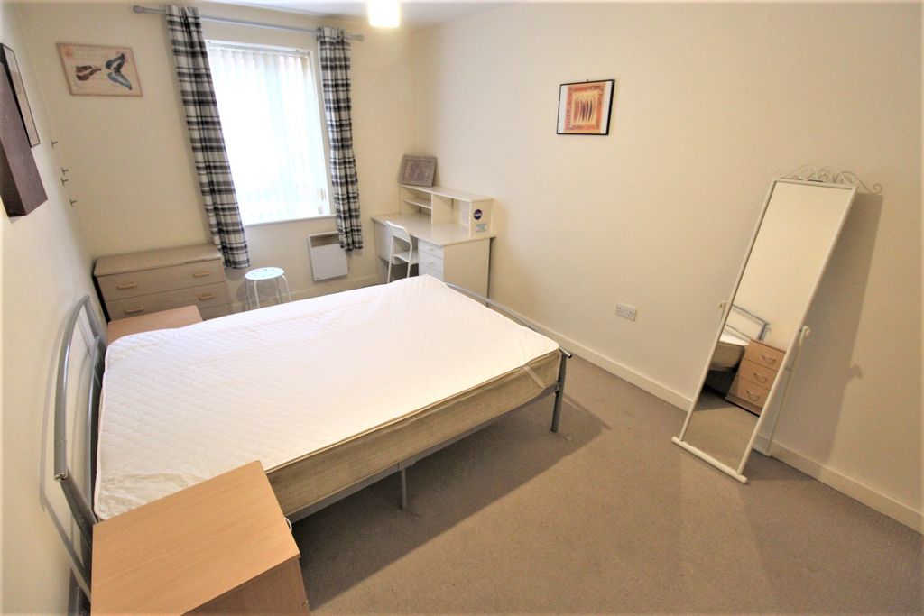 Property photo 2 of 11