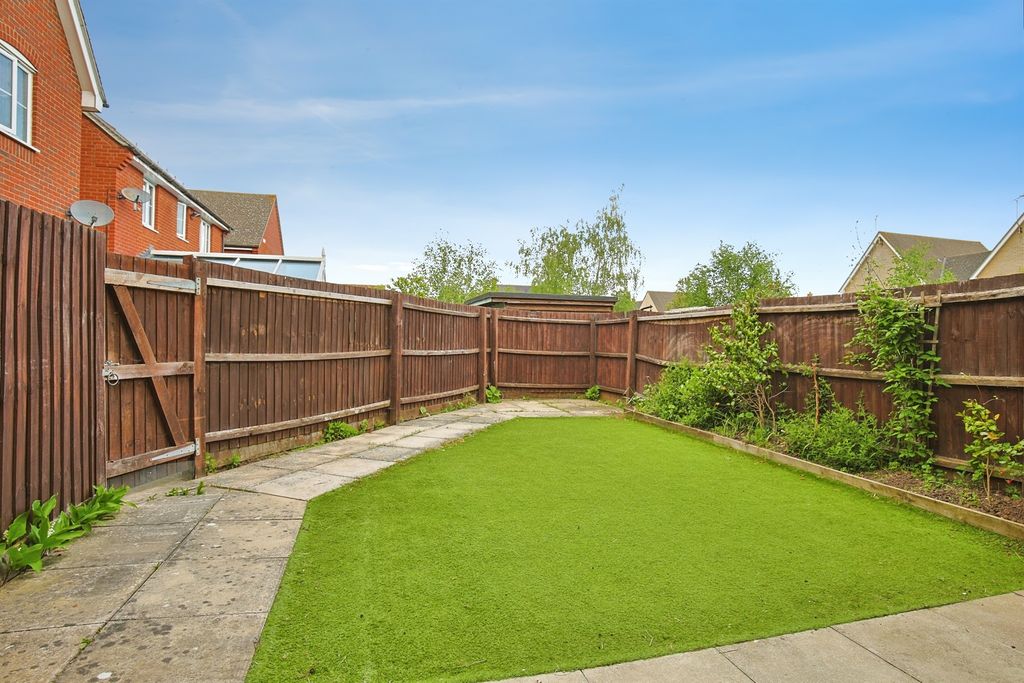 Property photo 2 of 11