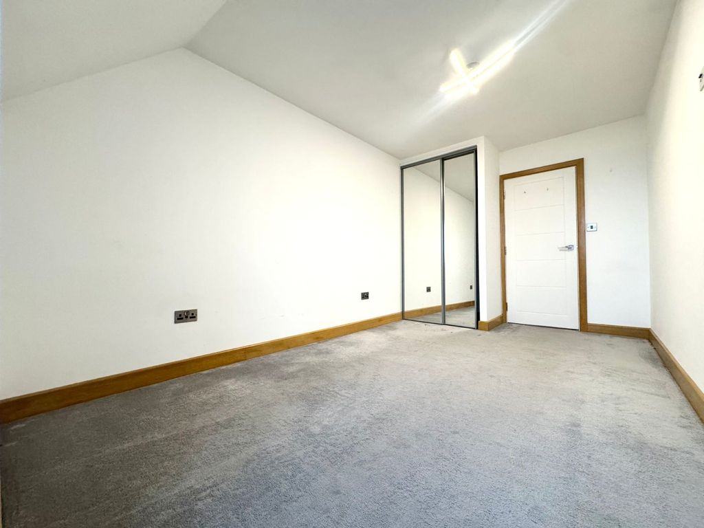 Property photo 3 of 12 Picture No. 19