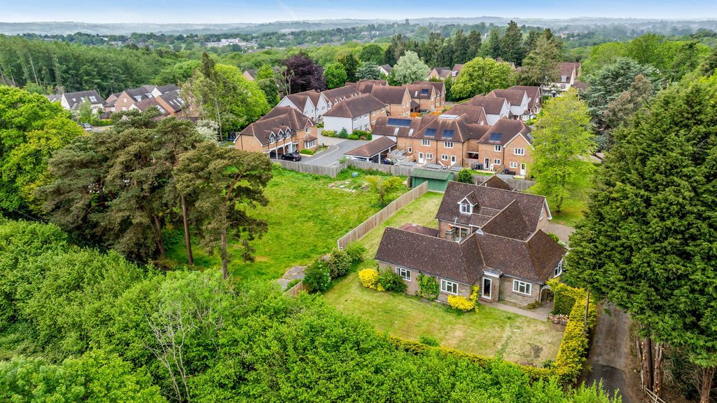 Additional image 27 of 5 bed detached house for saleHoltye Road, East Grinstead RH19