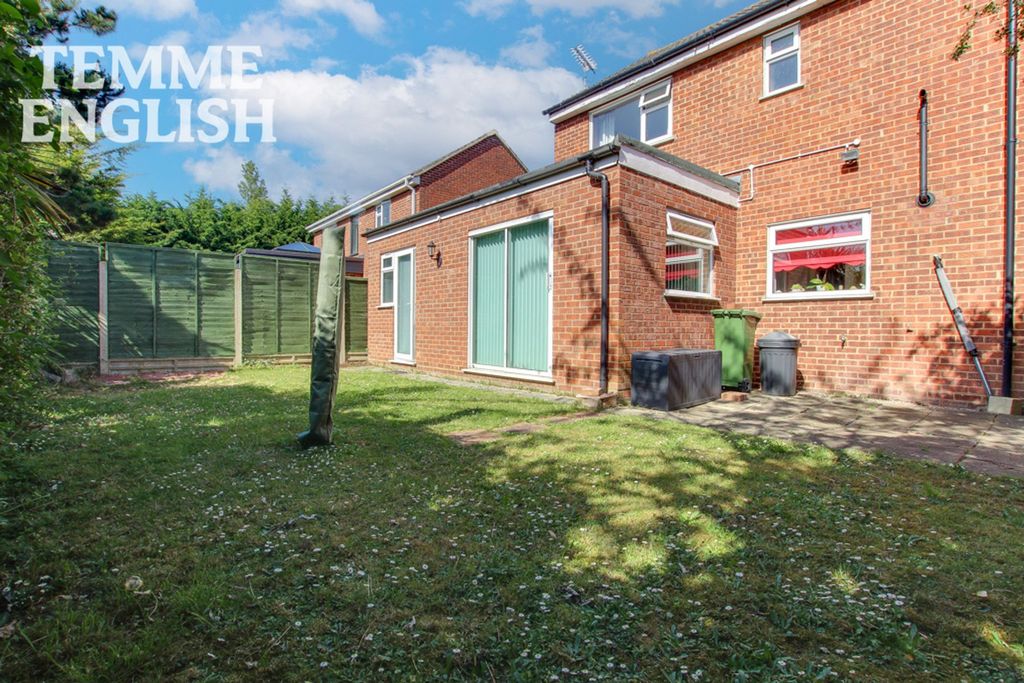 Property photo 2 of 22