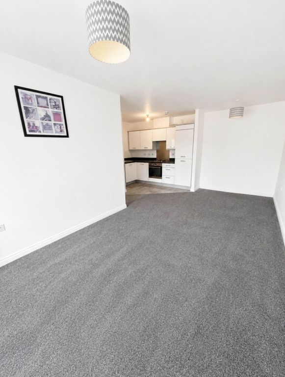 Property photo 3 of 8