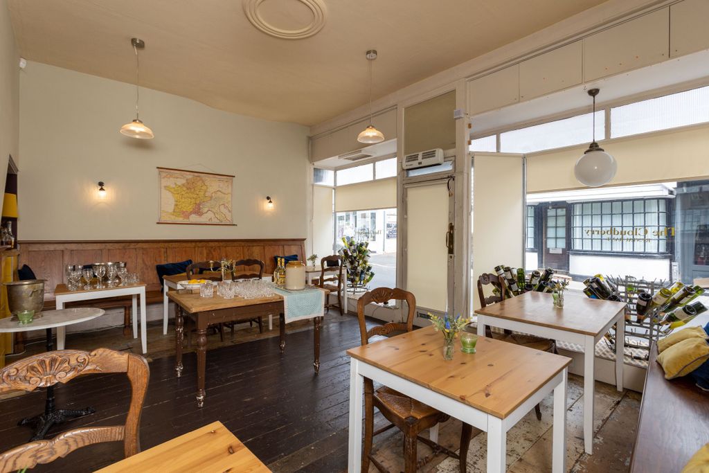 Property photo 3 of 25