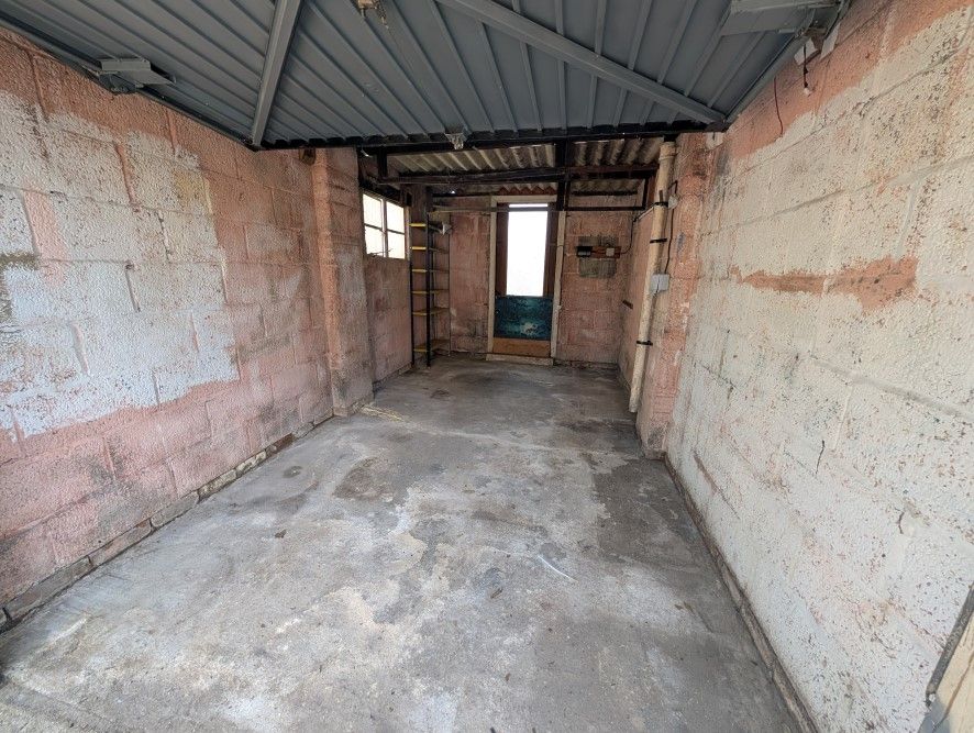 Property photo 2 of 3