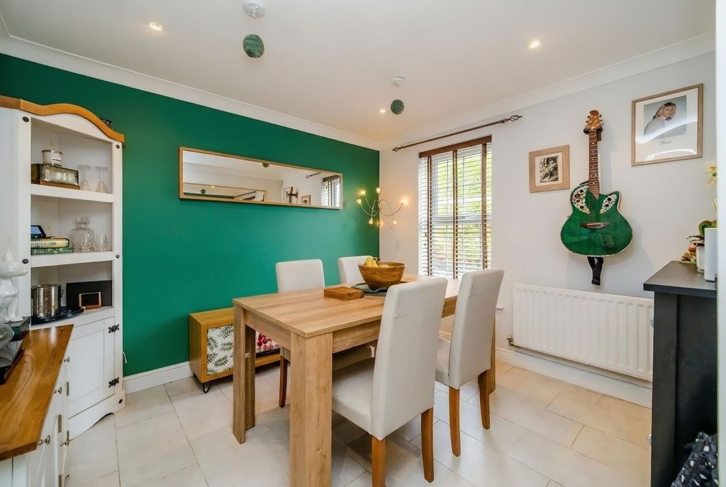 Property photo 3 of 24 Dining Room