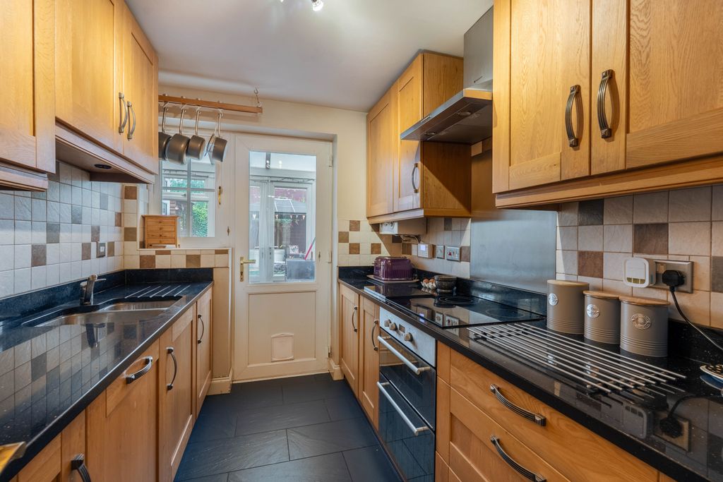Property photo 2 of 16