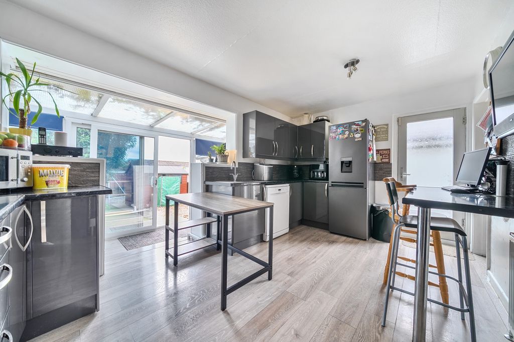 Property photo 2 of 24 1469784-10-6A1F10Bf3c18E