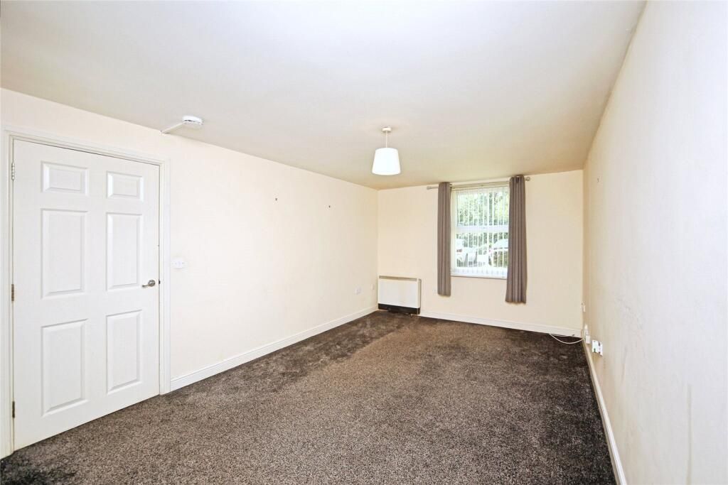 Property photo 2 of 9