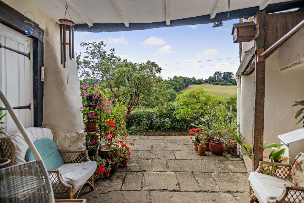 Property photo 1 of 17 Garden/Views