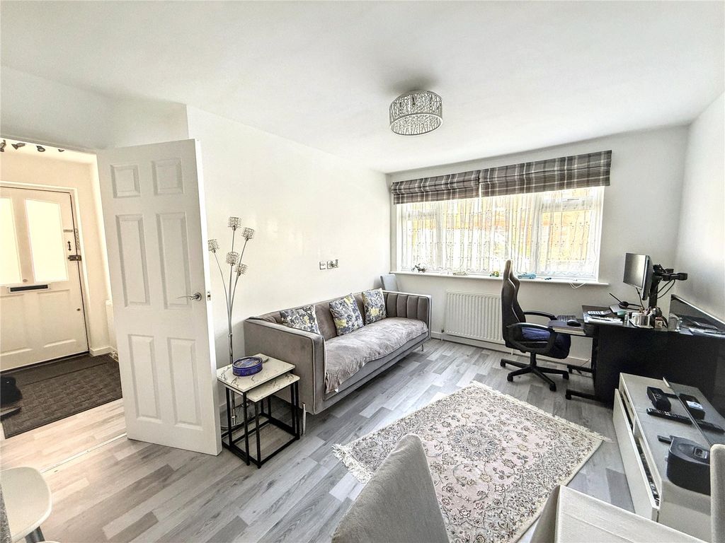 Property photo 2 of 12 Picture No. 08