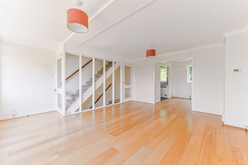 Property photo 3 of 21