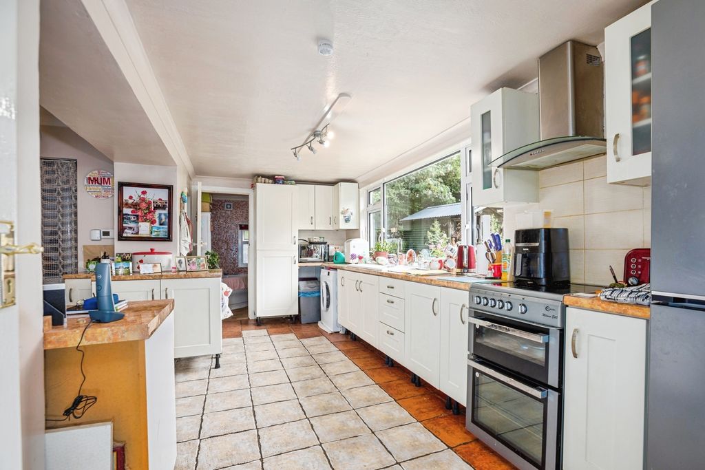 Property photo 3 of 36 Pbox-Img.Jpg