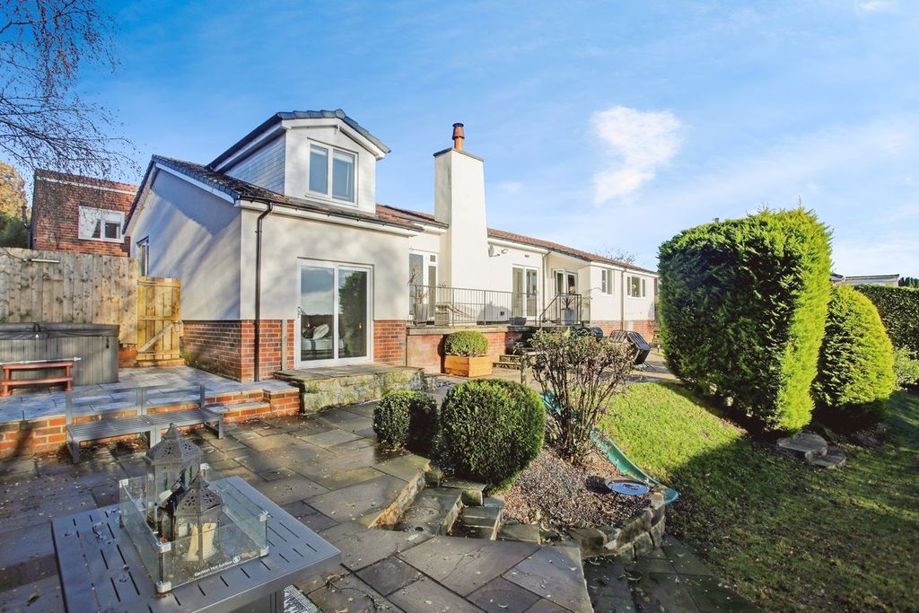 Property photo 1 of 25