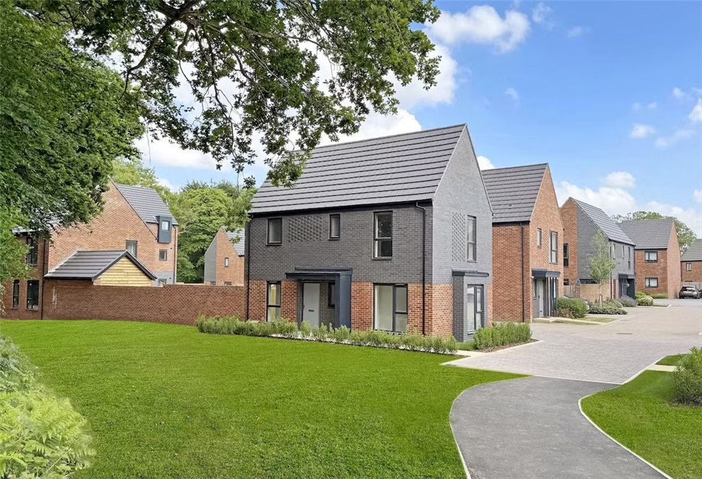 Property photo 2 of 6 External Luna House Type