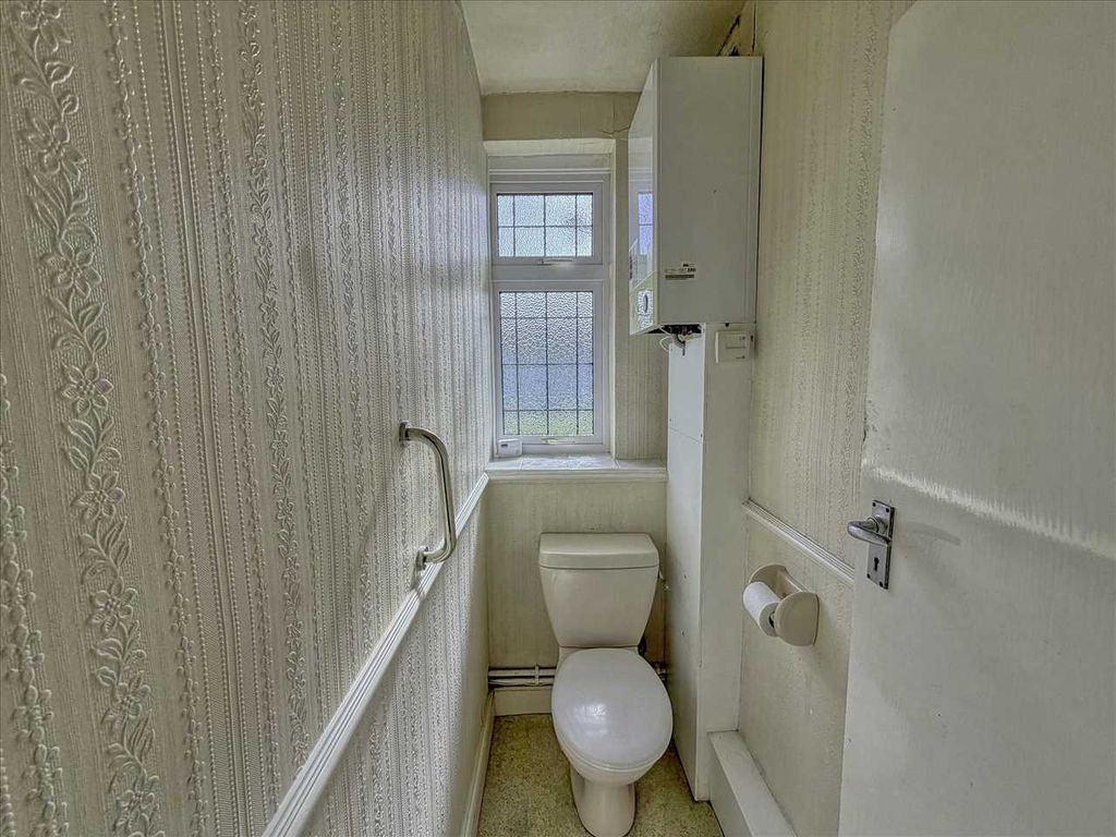 Additional image 13 of 3 bed flat for saleEton Court, 11 Eton Road, Frinton On Sea CO13