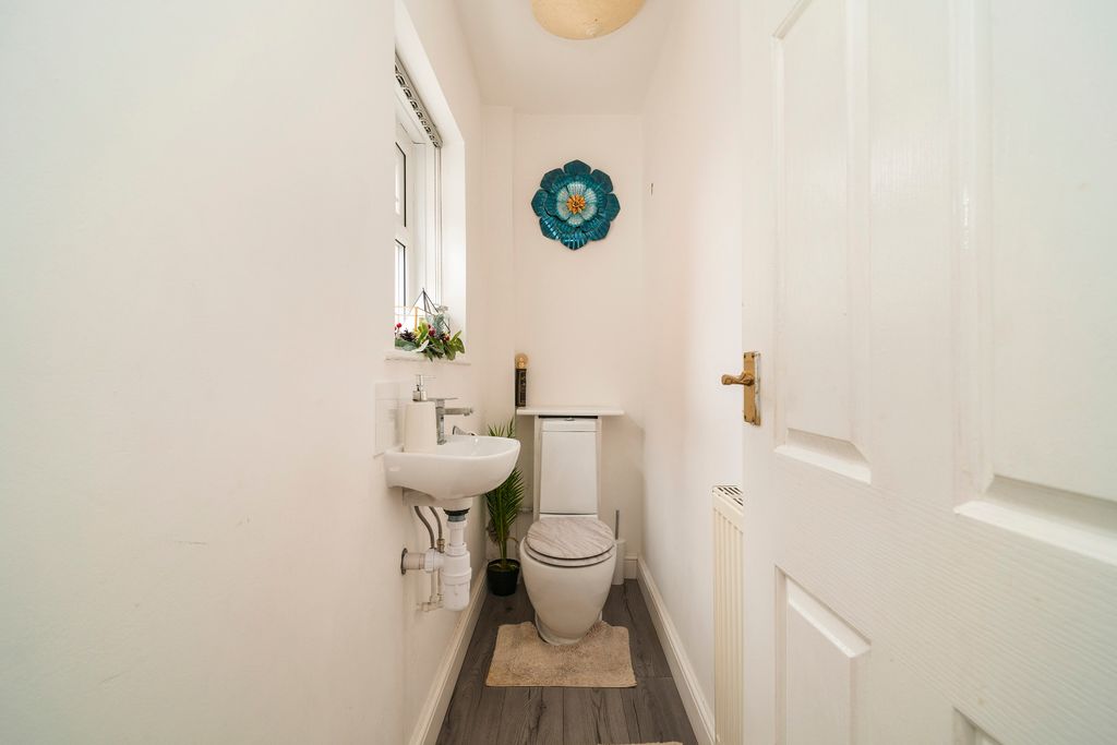 Additional image 11 of 5 bed detached house for saleGleneagles Avenue, Hopwood, Heywood OL10