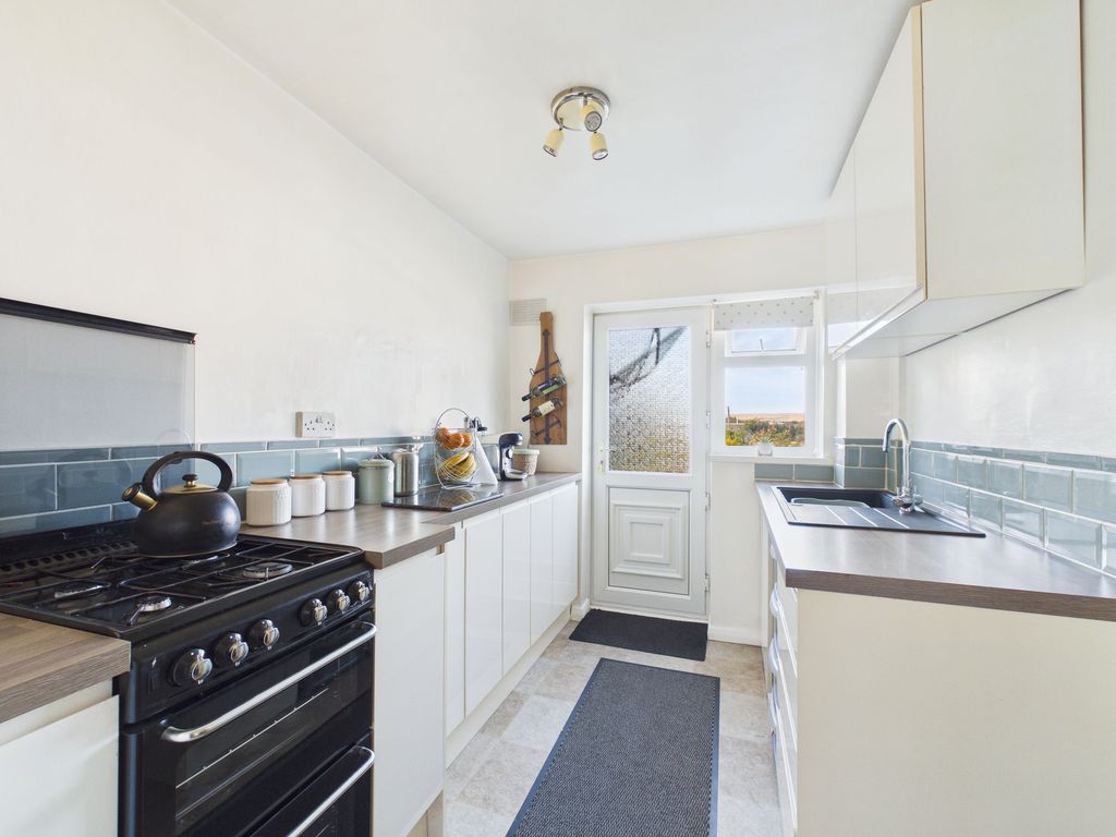 Property photo 3 of 36