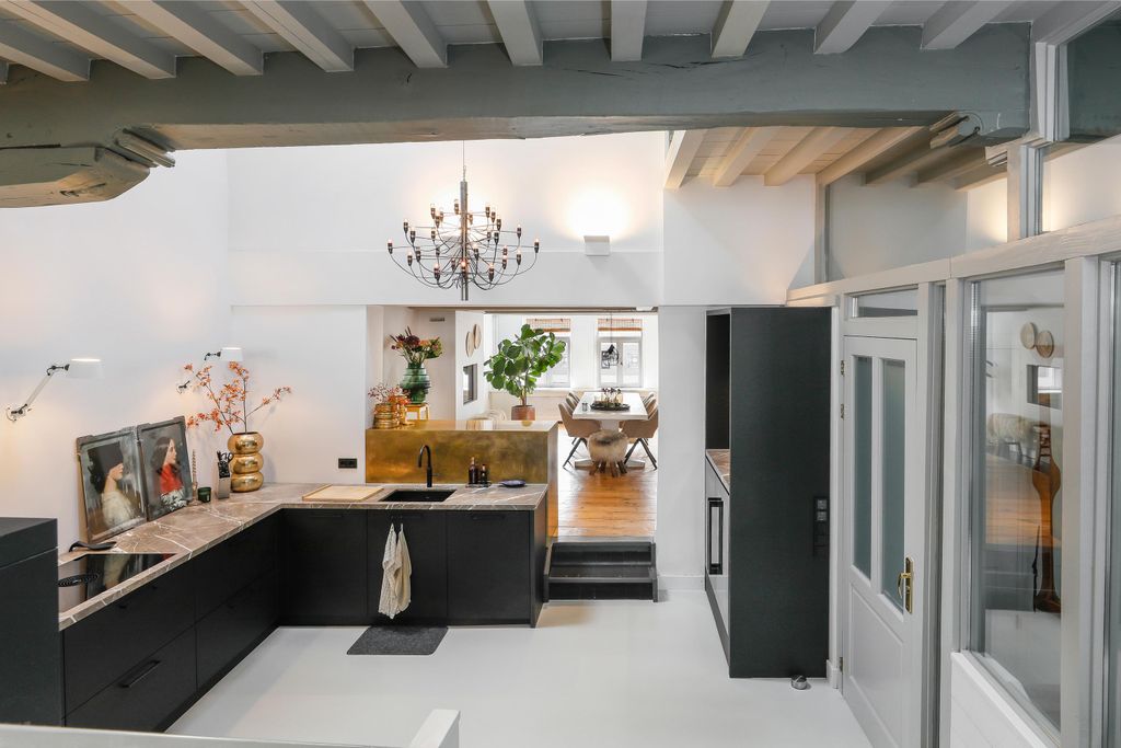 Property photo 2 of 71