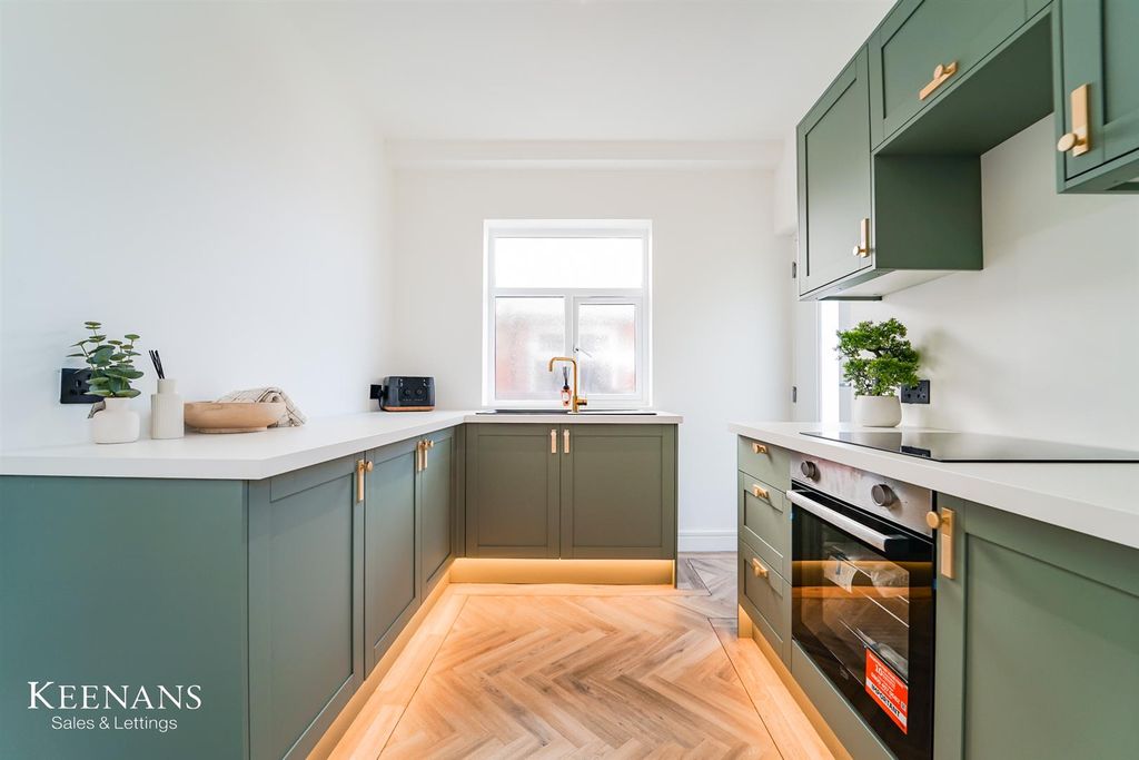 Property photo 3 of 43 2.Jpg