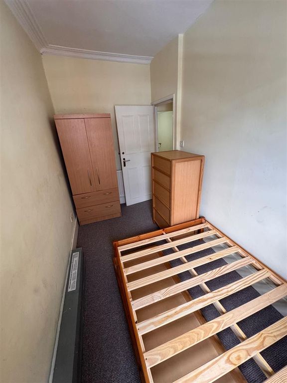 Property photo 3 of 6 0380E88F-Aa19-41Da-A6A8-c27d455980B9.Jpg