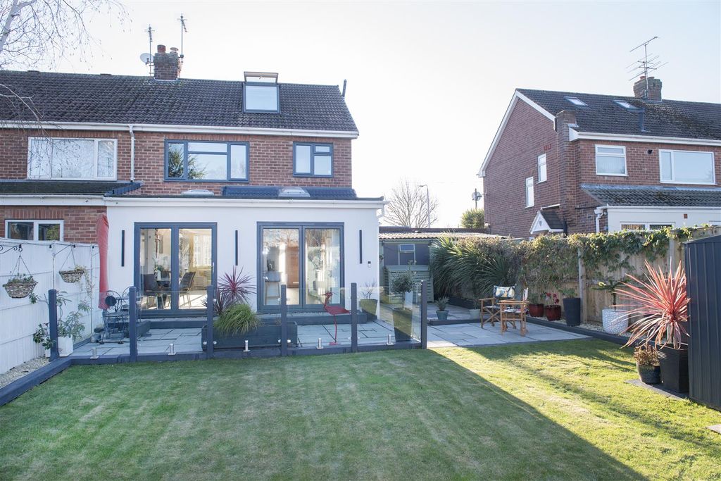 Property photo 2 of 45 Sigstonroad045.Jpeg