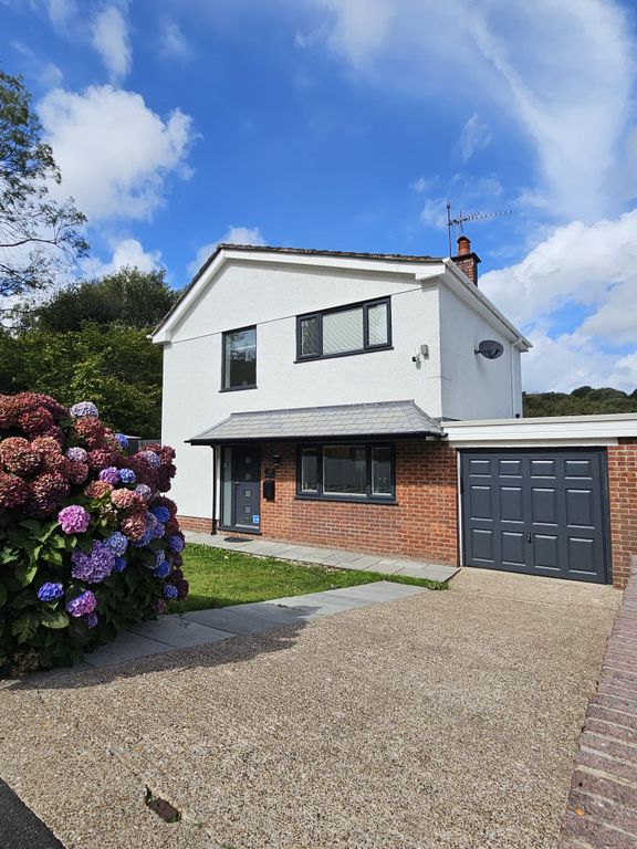 Property photo 1 of 28