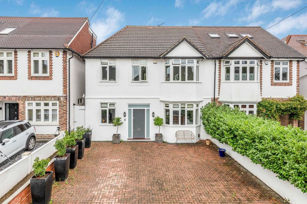 Property photo 3 of 23 Picture No. 21