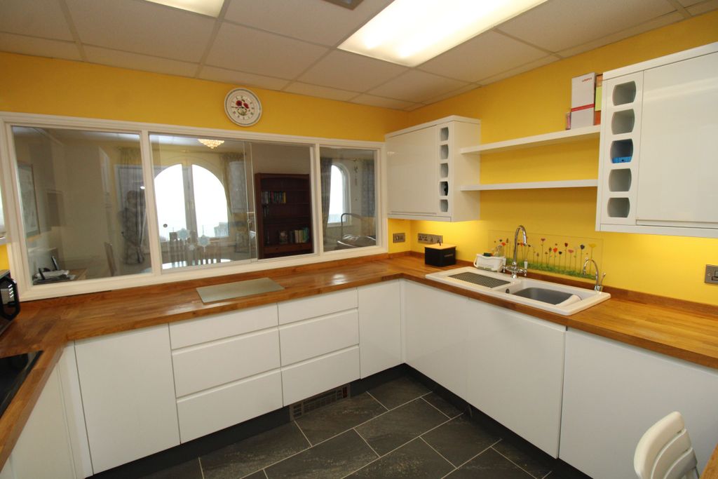 Additional image 14 of 3 bed flat for saleRedcliffe Court, Marine Drive, Paignton TQ3