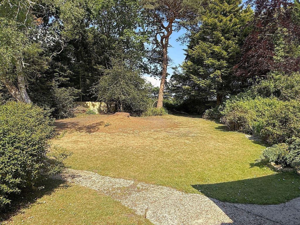 Property photo 3 of 16
