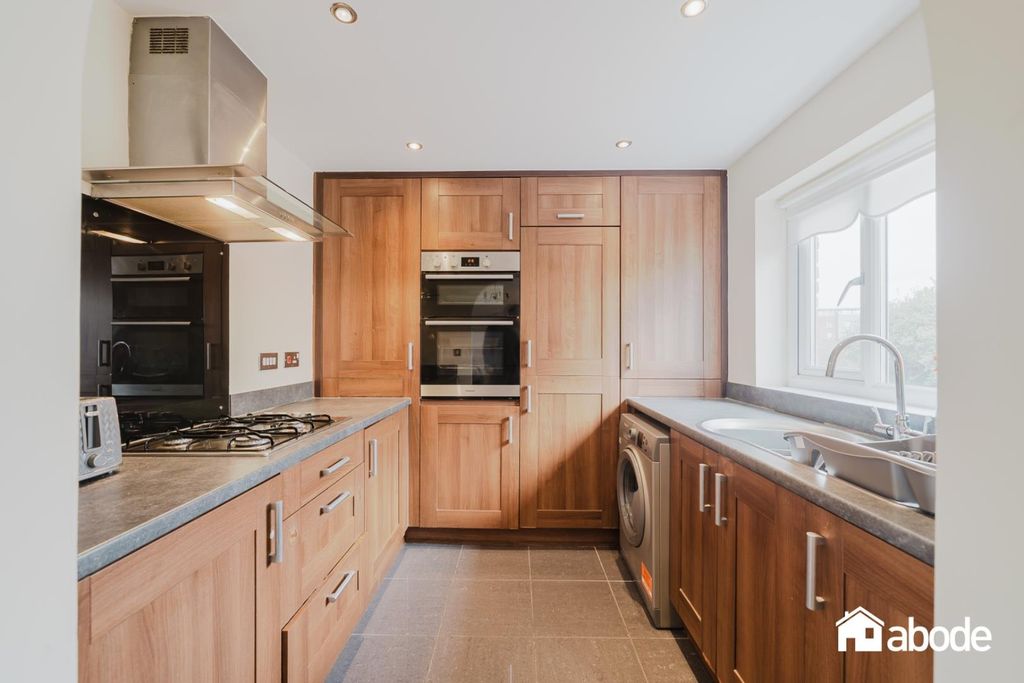 Property photo 3 of 22 Dsc01990-Hdr.Jpg