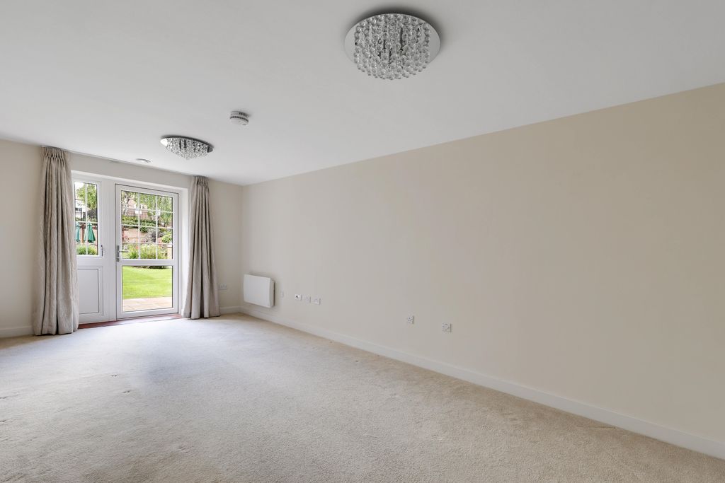 Property photo 2 of 11