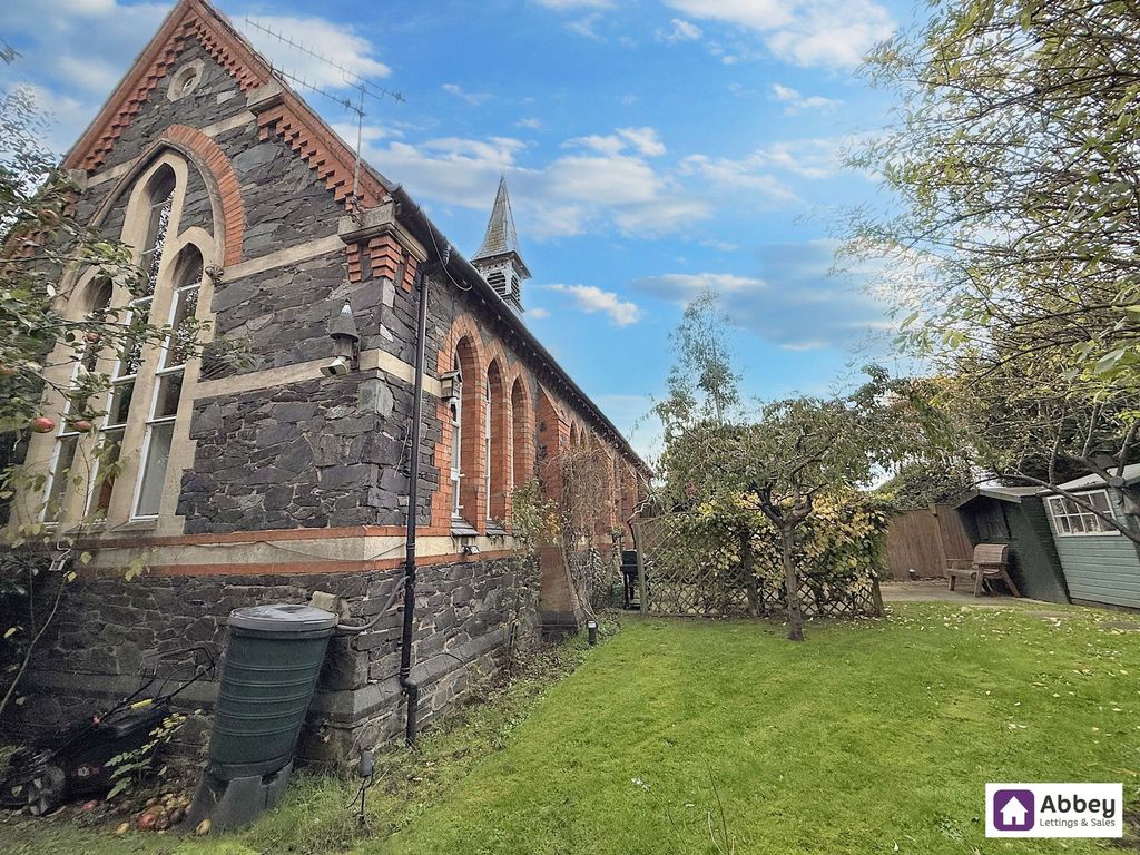 Property photo 2 of 25