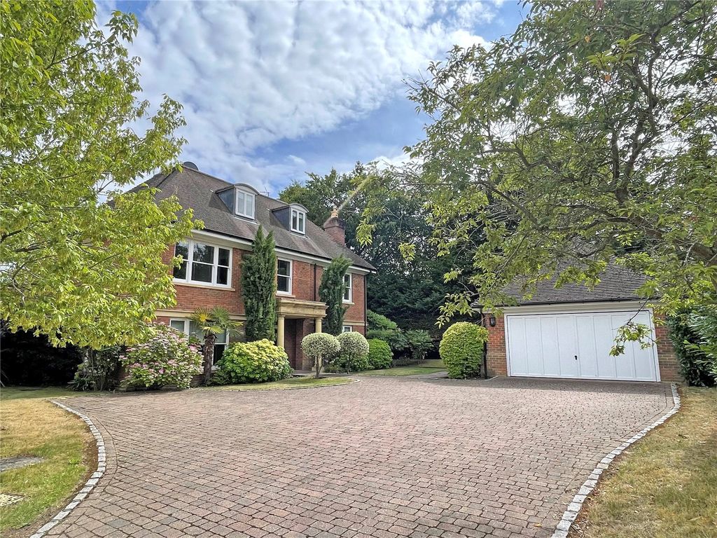 Property photo 1 of 17 External