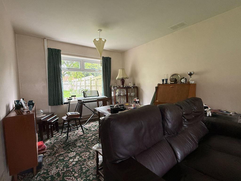 Property photo 3 of 11