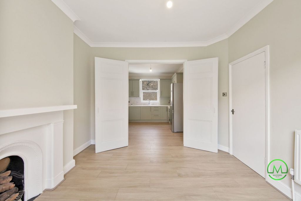 Property photo 2 of 15 Gallery