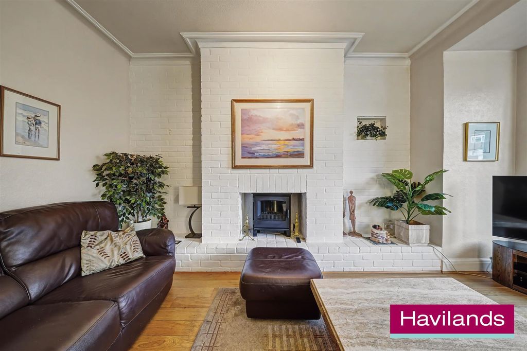 Property photo 3 of 23 Park Avenue En1 1Et-21.Jpg