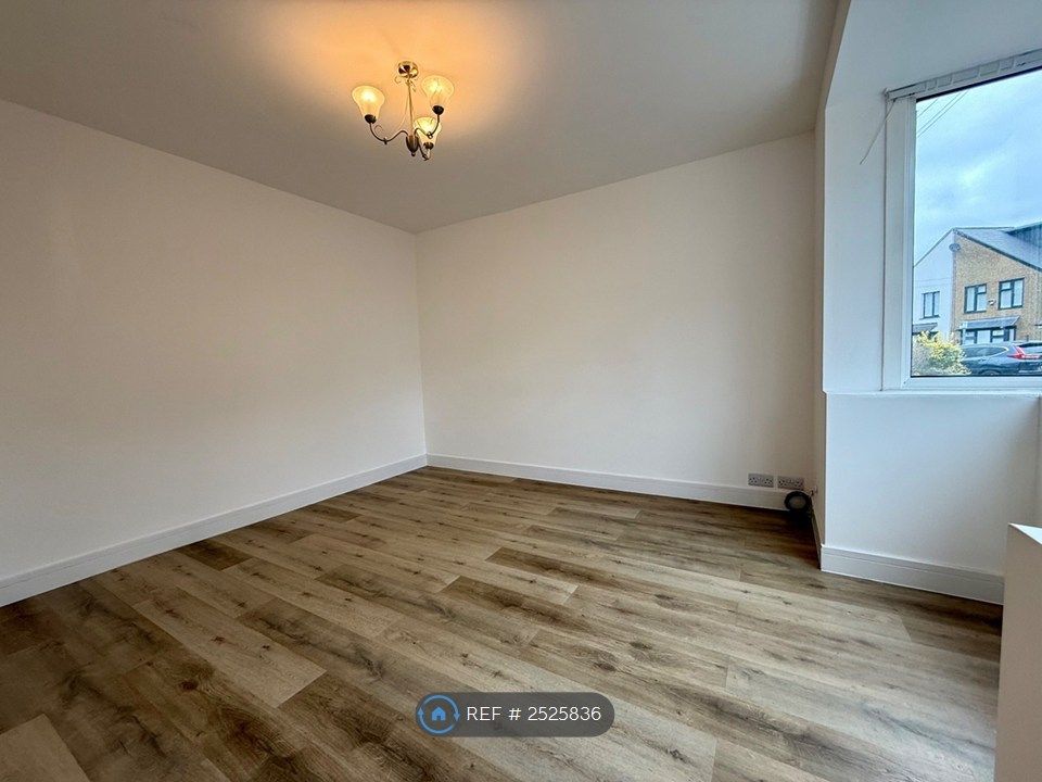 Property photo 3 of 15 Living Room G/F