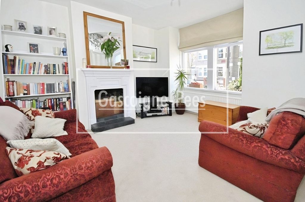 Property photo 1 of 9
