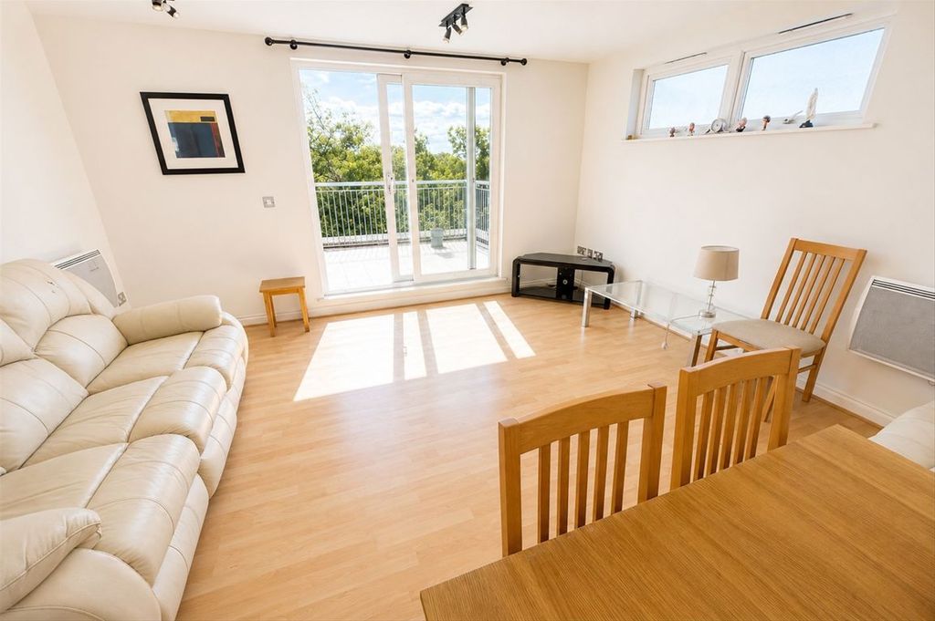 Property photo 3 of 7
